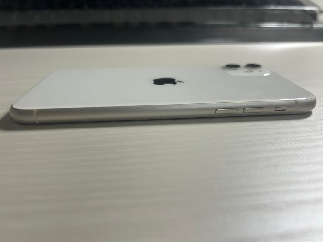 Apple iPhone 11 ホワイト 本体 128GB SIMフリー