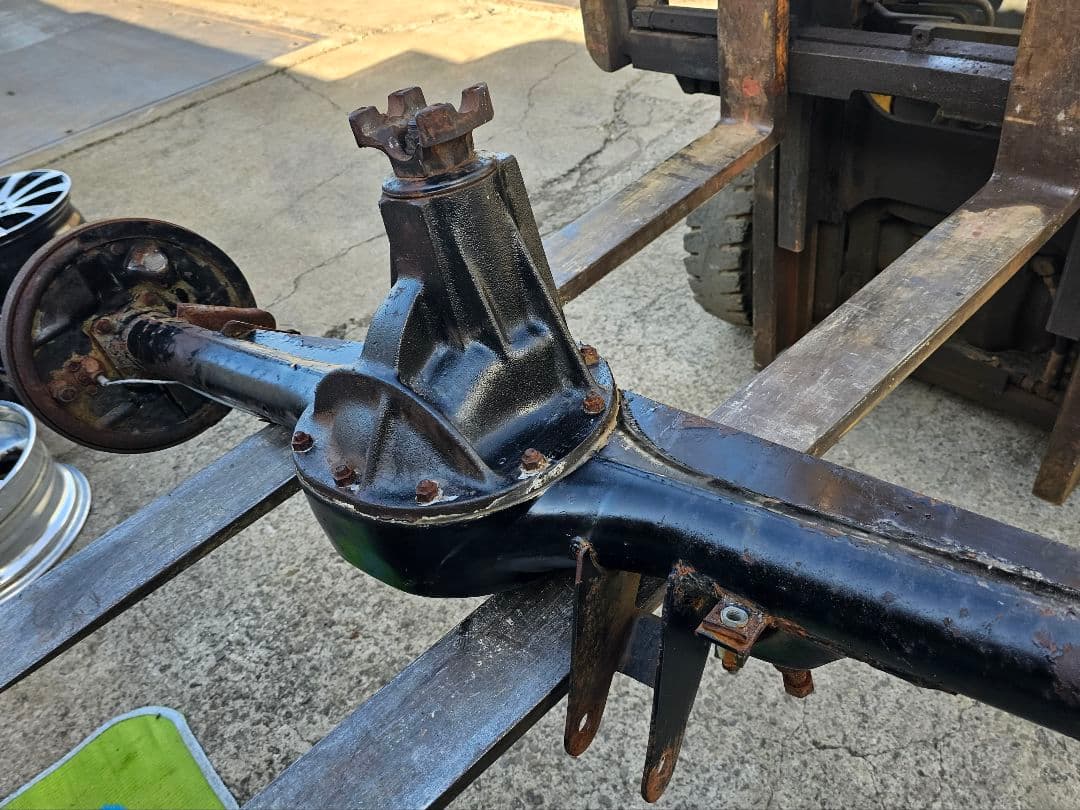 シボレーインパラ ホーシング デフです。