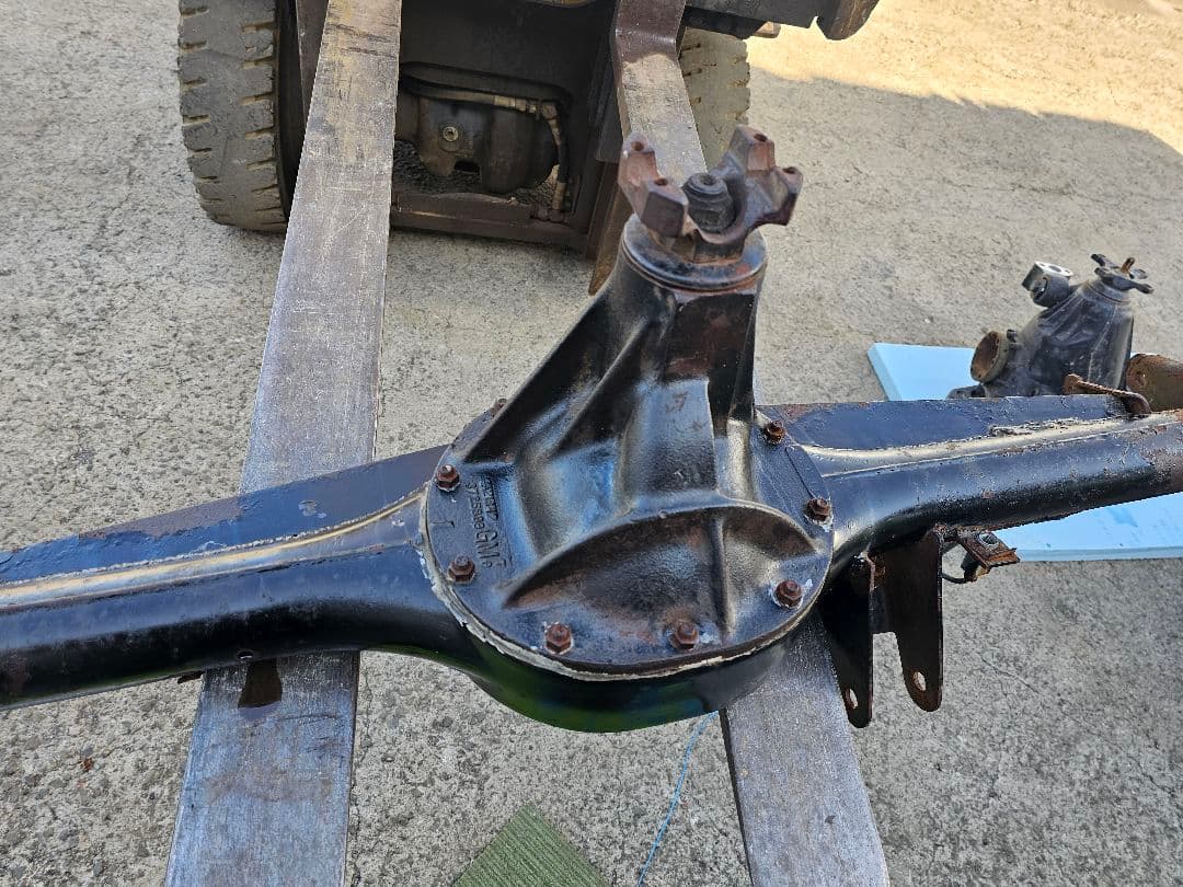 シボレーインパラ ホーシング デフです。