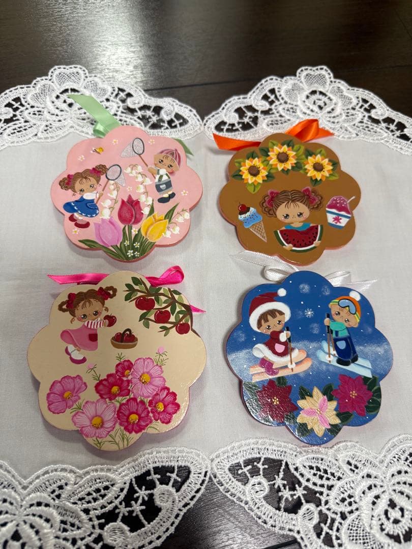 トールペイント作品　ひな祭り 木製 壁掛け リボン付き　春夏秋冬の飾り