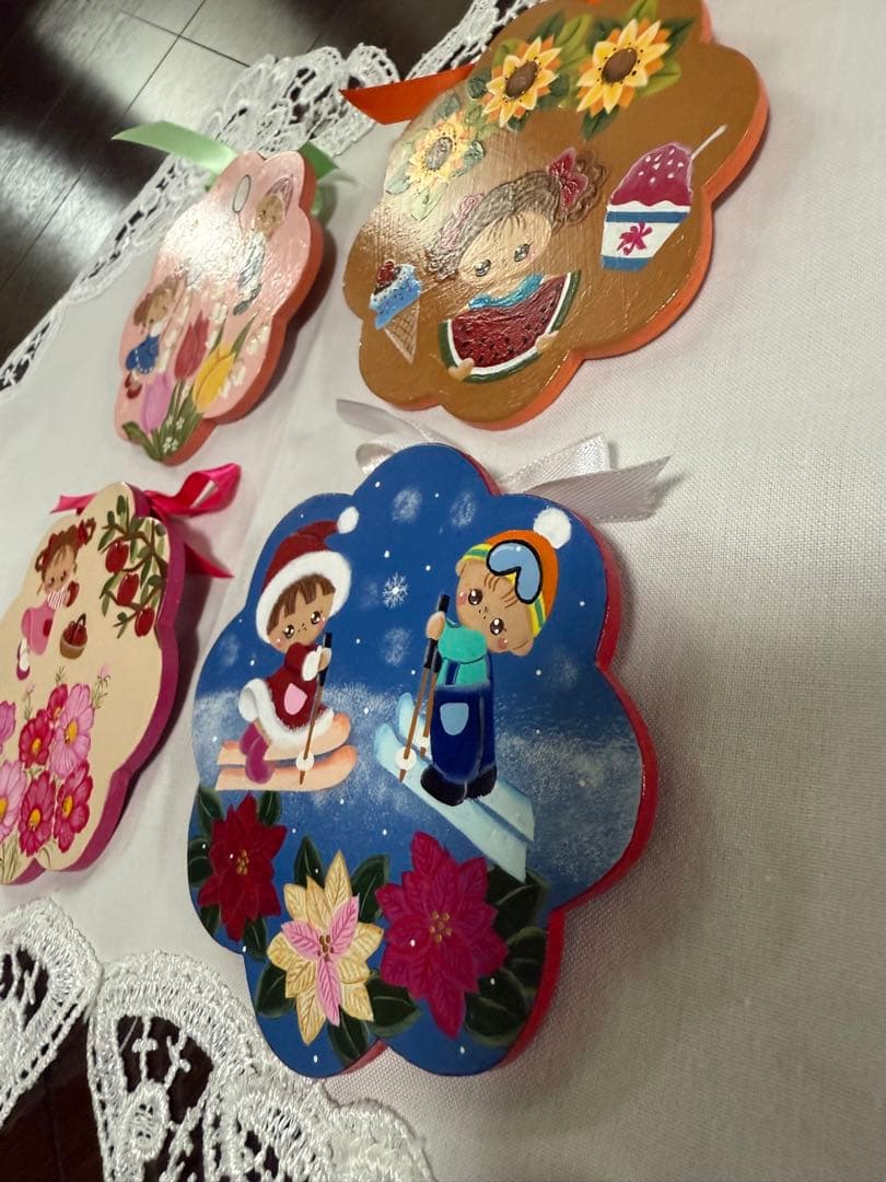 トールペイント作品　ひな祭り 木製 壁掛け リボン付き　春夏秋冬の飾り