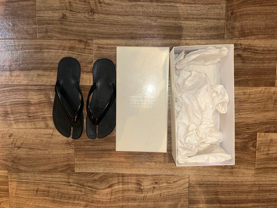 マルジェラ　足袋　タビ　tabi サンダル