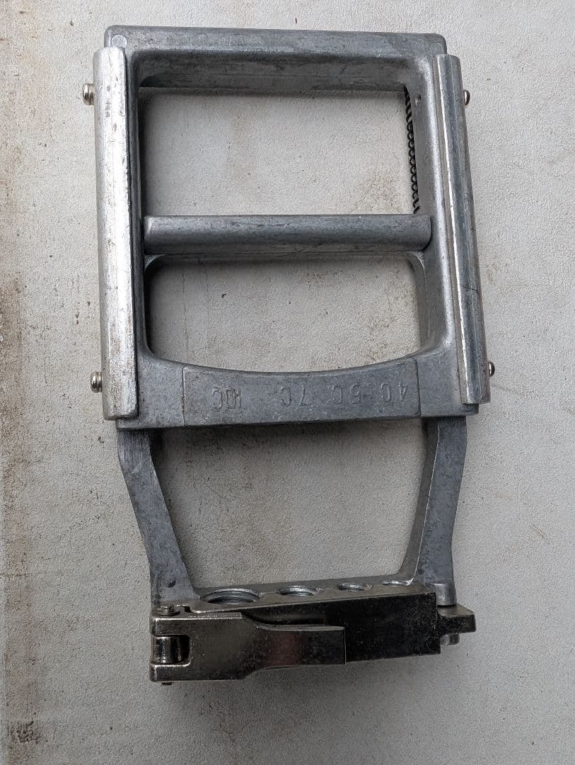 ケーブル挿入工具　スリーブ挿入工具