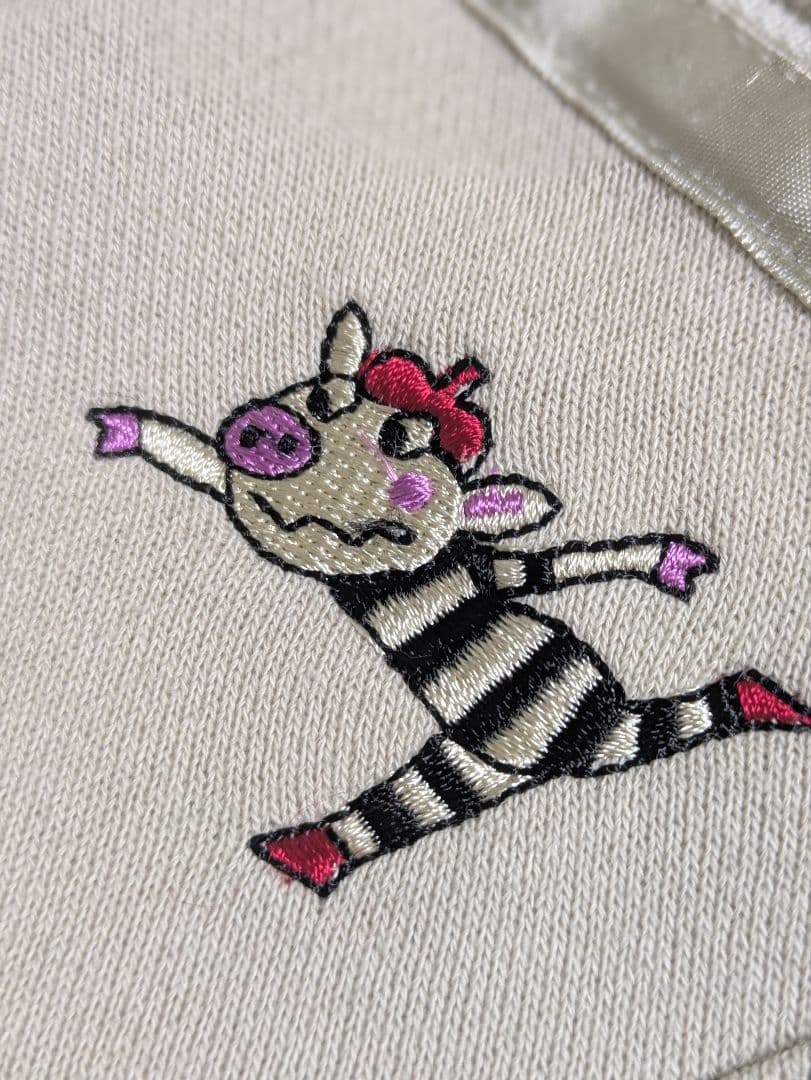 アルベロベロ♥️ぶたさん羊さん刺繍アップリケチュニック