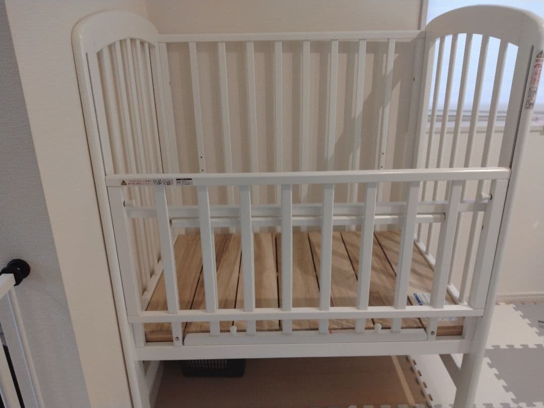 ハイポジションミニベッド アーチ（ホワイト）　カトージ