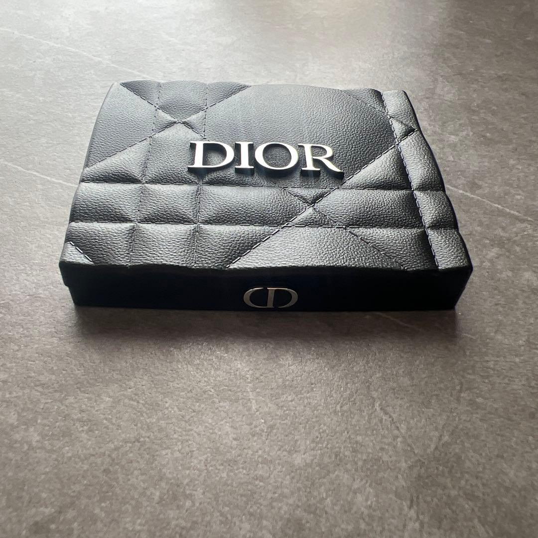 新品未使用　Dior サンククルール 647