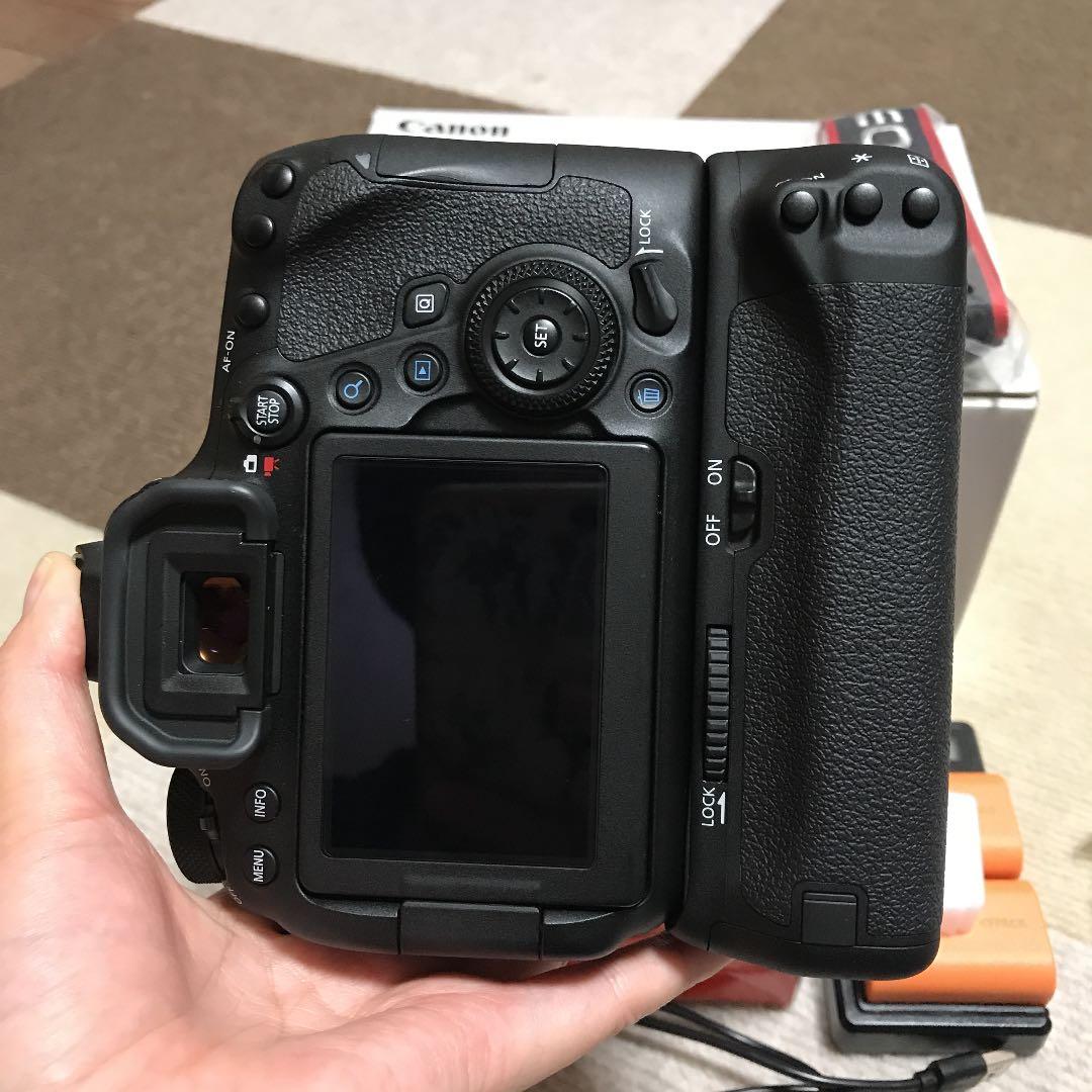 Canon EOS 6D MARK2 ボディ+バッテリーグリップ　おまけ有