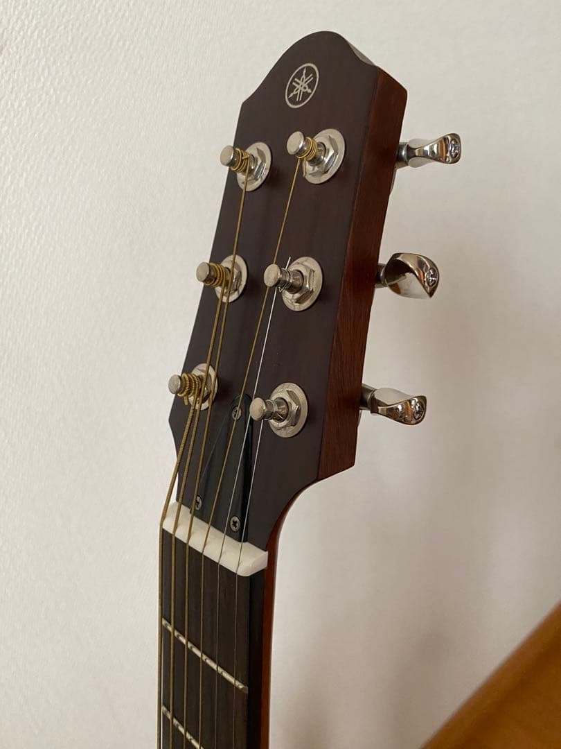 ヤマハ　サイレントギター　SLG200S NT