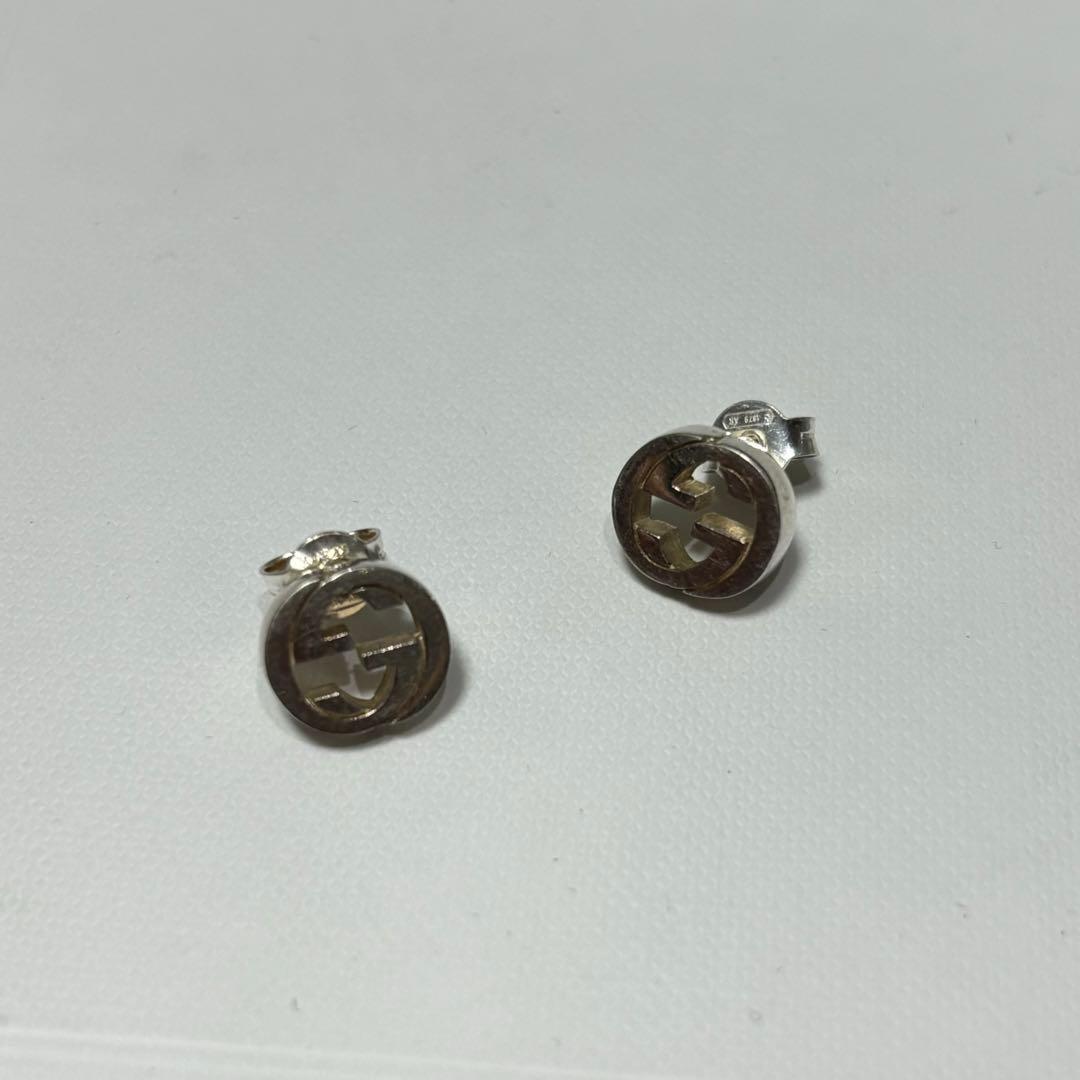 GUCCI GGロゴ シルバー ピアス（両耳用） 箱・タグ付き
