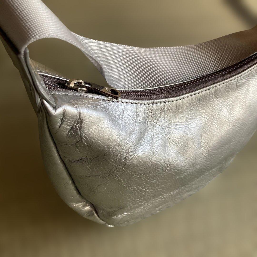 ラシットソフトレザーラウンドショルダーバッグ