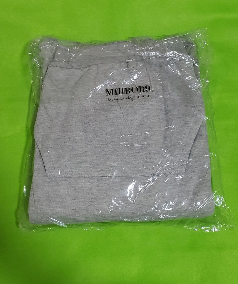 MIRROR9ミラーナイン　アイコンパーカー