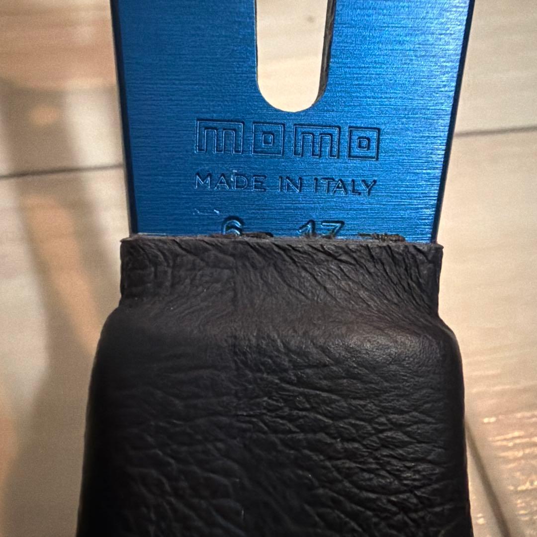 リ*ナ様 MOMOステアリング　ディープコーン　MOD08 ブルースポーク