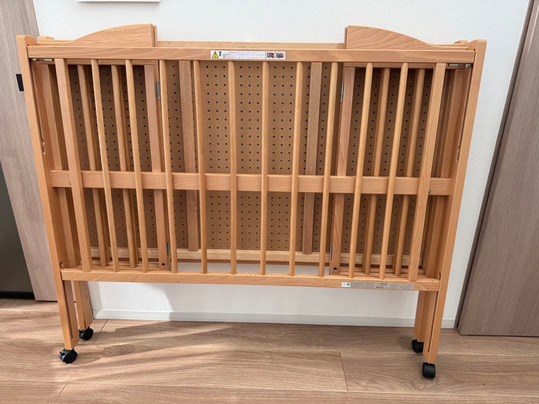 ベビーベッド　日本製　石崎家具　スリーピー　折りたたみ可　キャスター付き