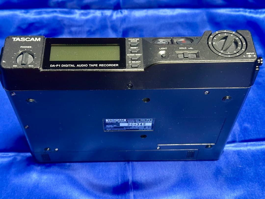 TASCAM プロ用ポータブルDAT　DA-P1 動作品 EX106-34
