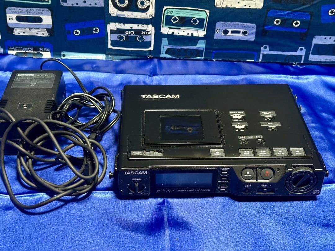 TASCAM プロ用ポータブルDAT　DA-P1 動作品 EX106-34