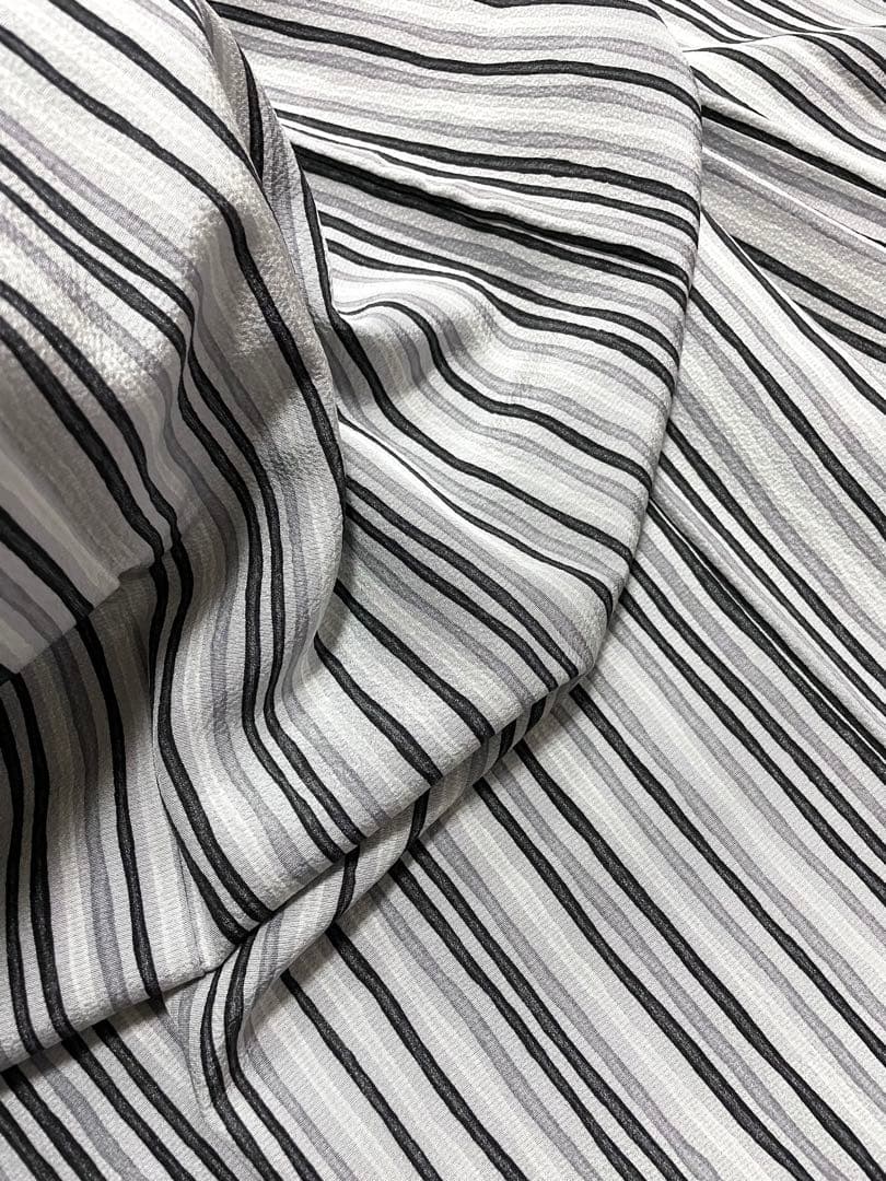 縞の染め グレー系 小紋