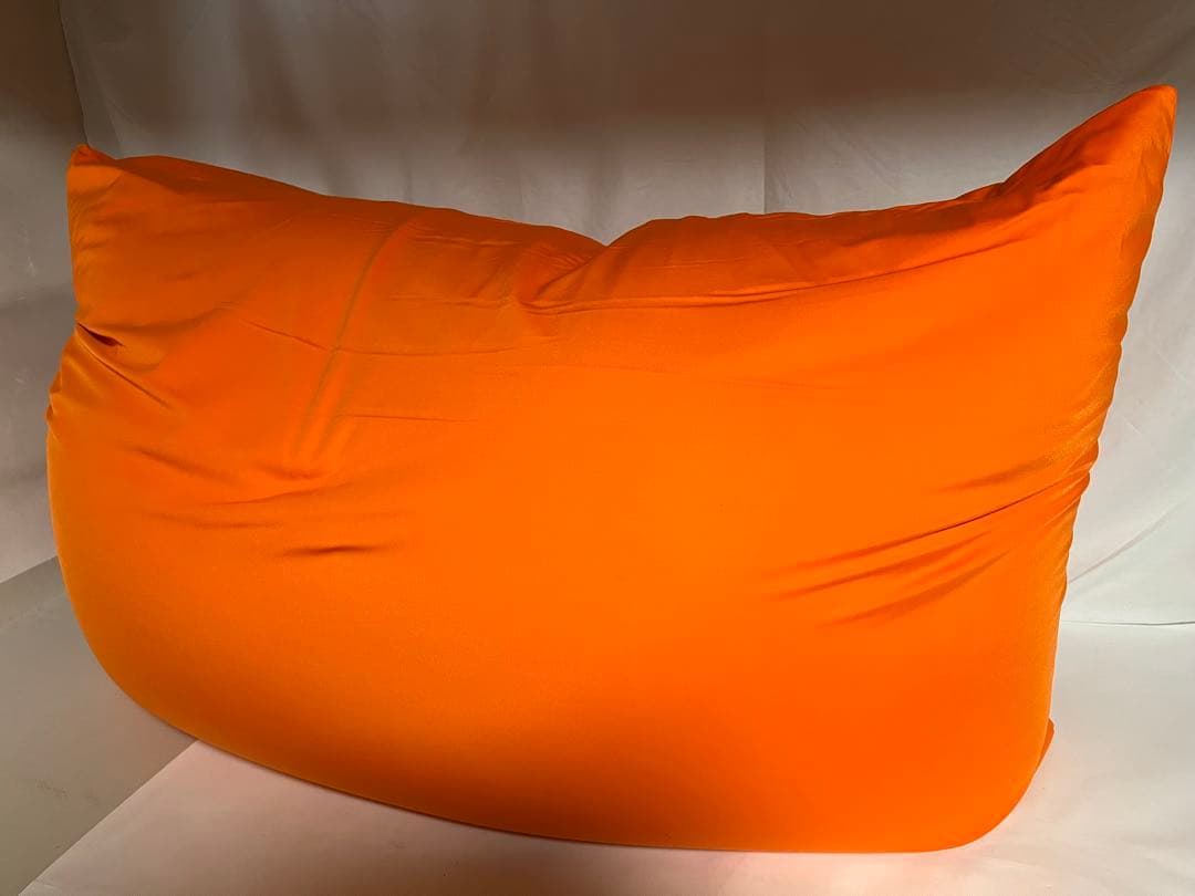 a*m様 新品Yogibo Midi 本体のオレンジ+ピンクカバー洗い替えに！