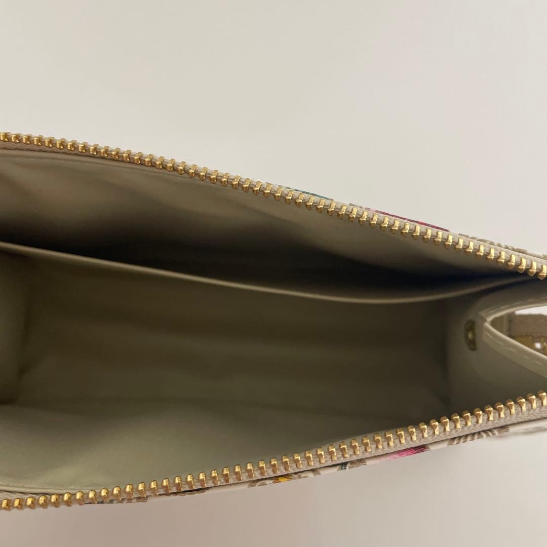 文庫屋大関　いちご柄ポーチ　新品未使用　完売品