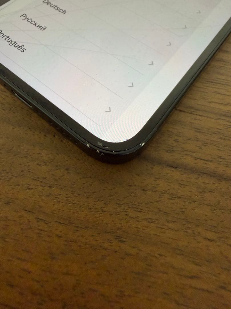 iPhone 16e 128gb ブラック 画面割れ