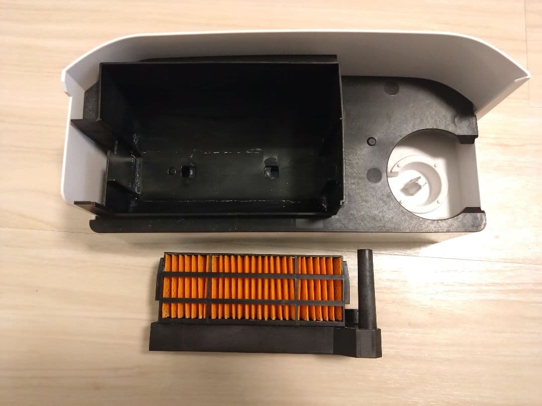 SHARP 2024年製　加湿セラミックファンヒーター　HX-SK12