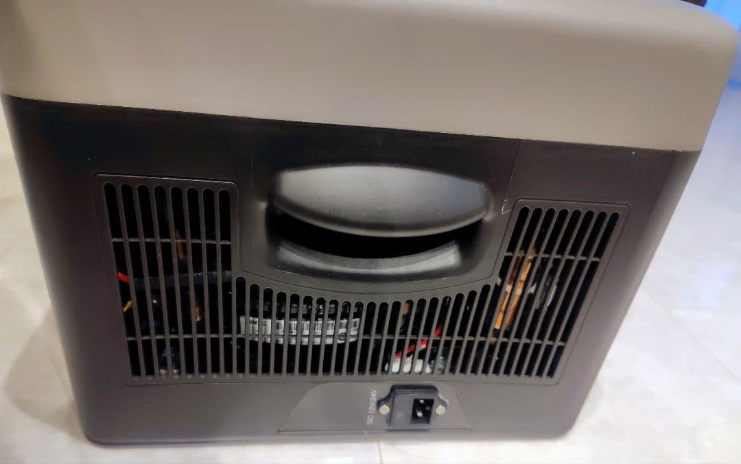 Sumeriy 車載家庭両用 静音 ポータブル冷蔵庫 18L　定価２万９８００円