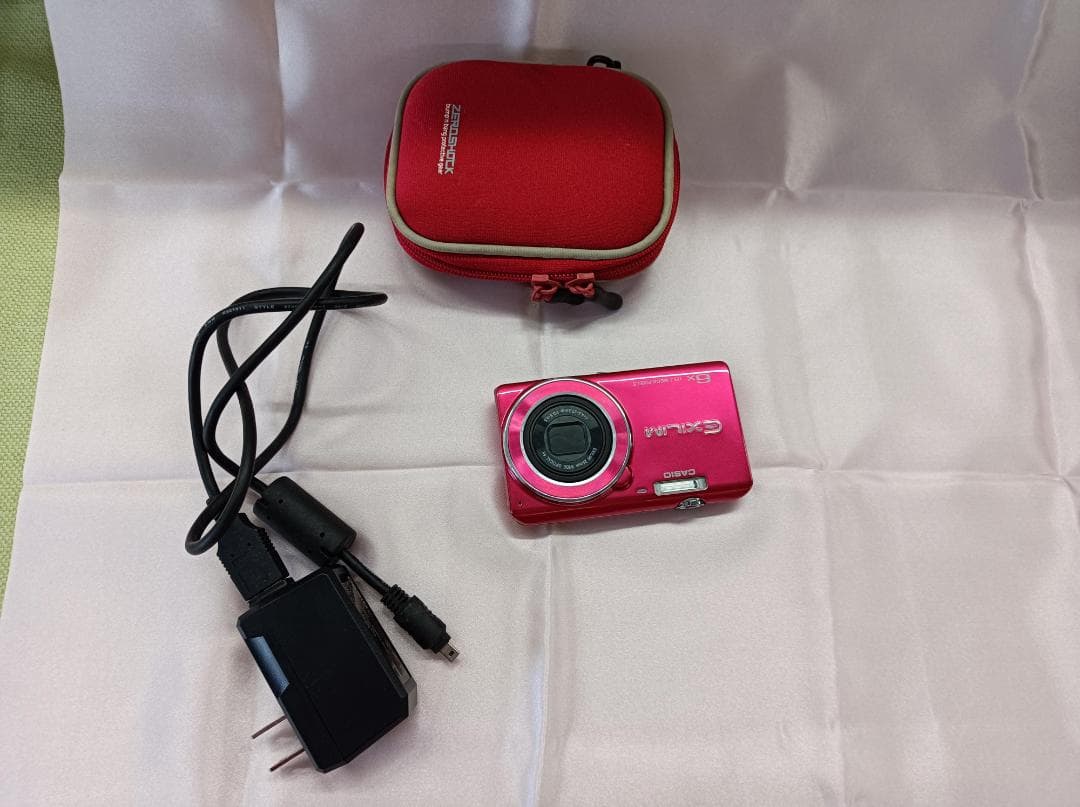 都《EEPWF》カシオ　EXILIM　 EX-Z780　コンパクトデジタルカメラ