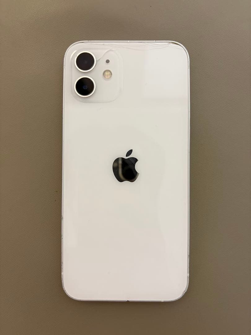 iPhone 12 64GB ホワイト