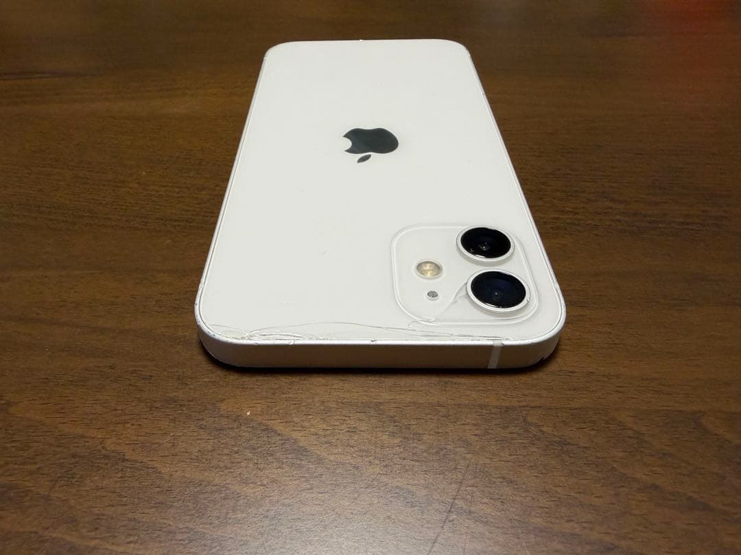 iPhone 12 64GB ホワイト