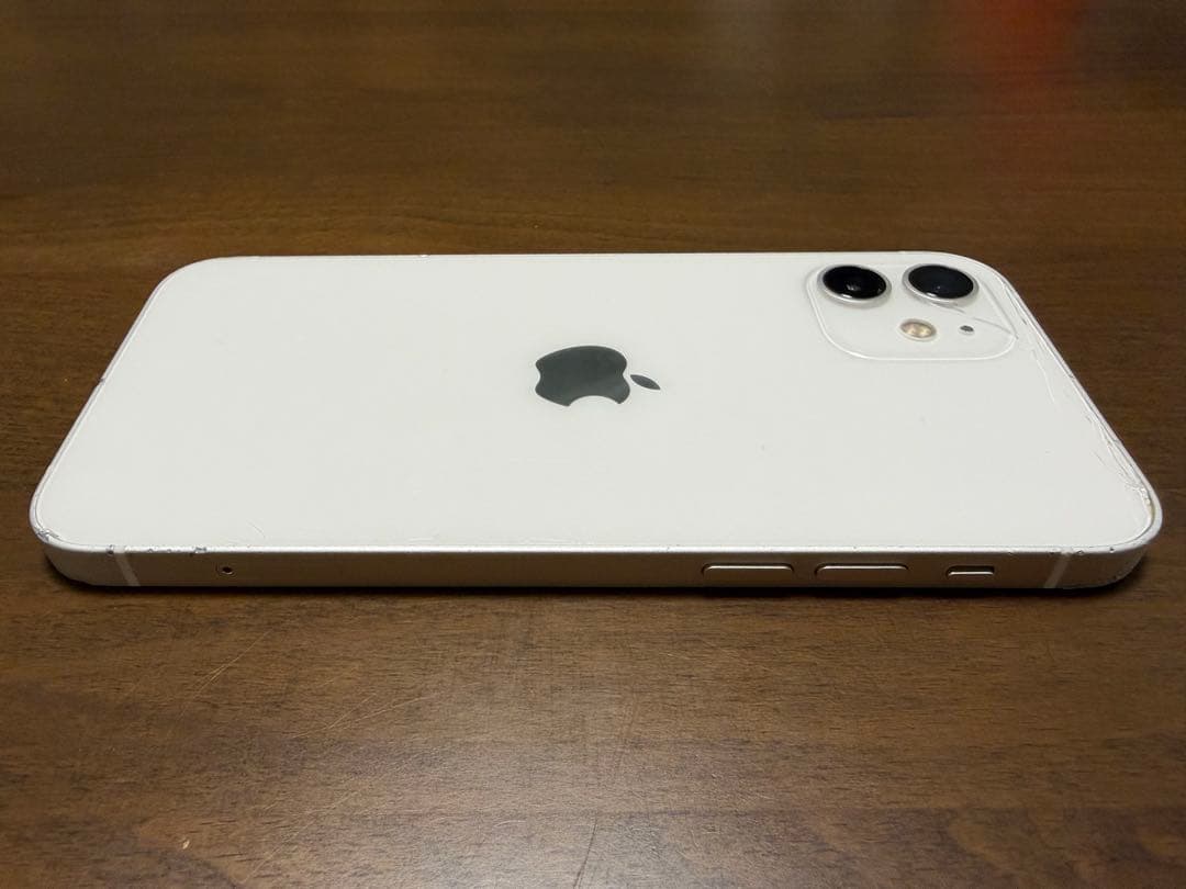iPhone 12 64GB ホワイト