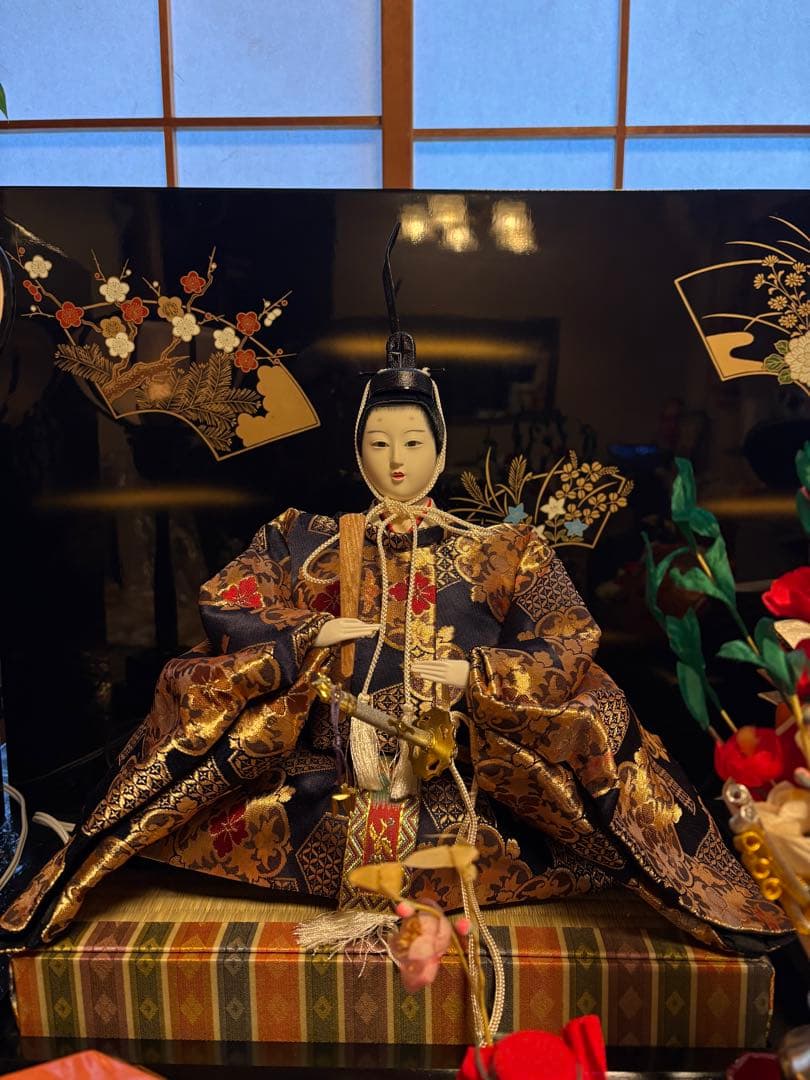 ひな祭り　伝統的 雛人形 •装飾品