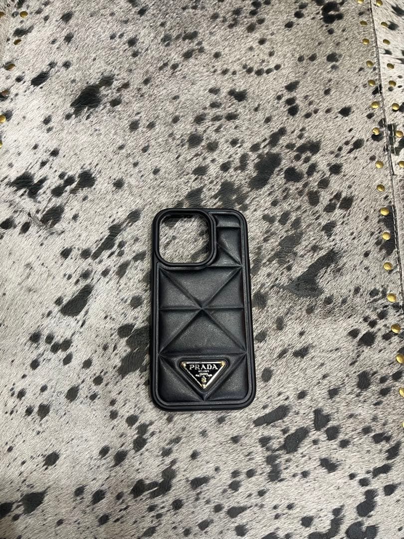 PRADA iPhone14Pro用ケース ブラック キルティング