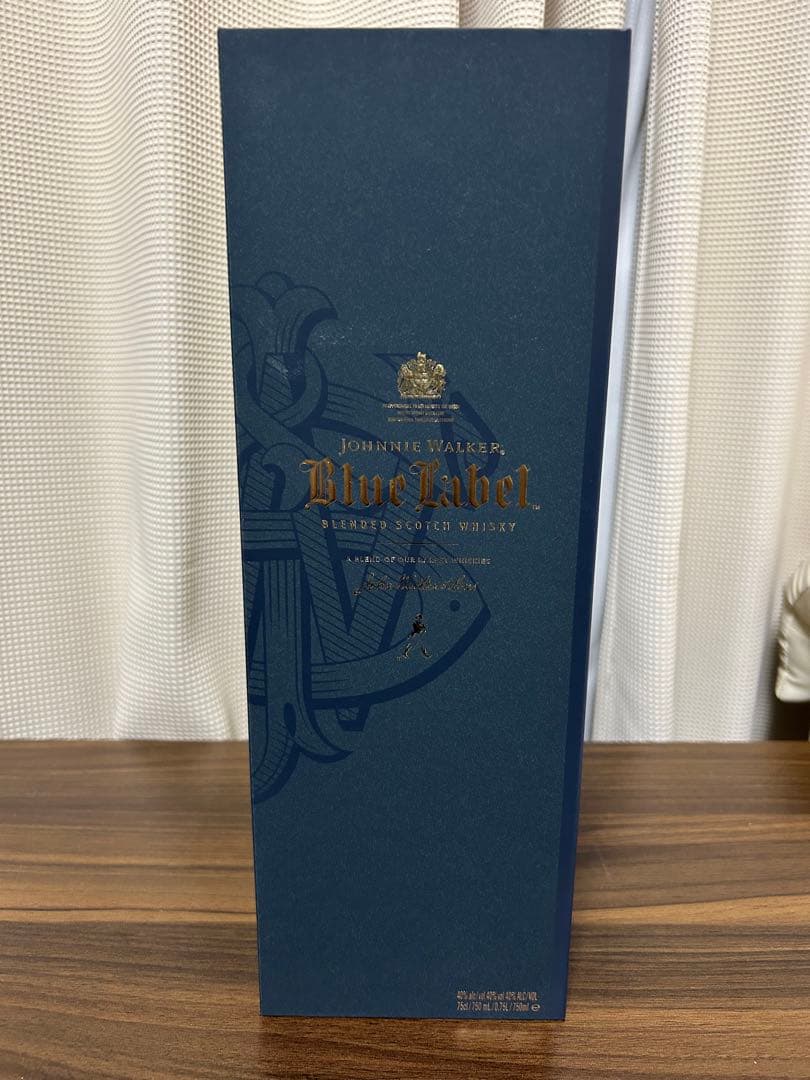 ジョニー・ウォーカー ブルーラベル 750ml ギフトボックス付き