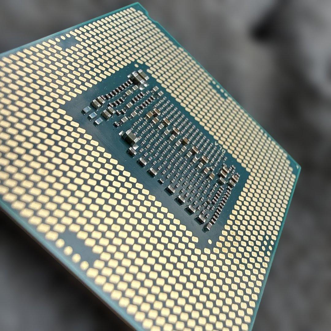 Intel Core i7-9700 CPU 【動作品】