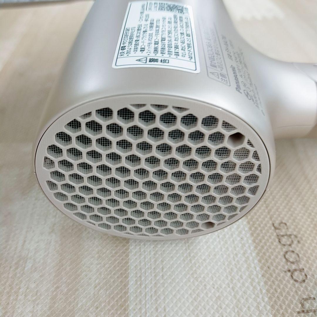 ほぼ未使用○最新モデル Panasonic ナノケア ドライヤー EH-NA7M