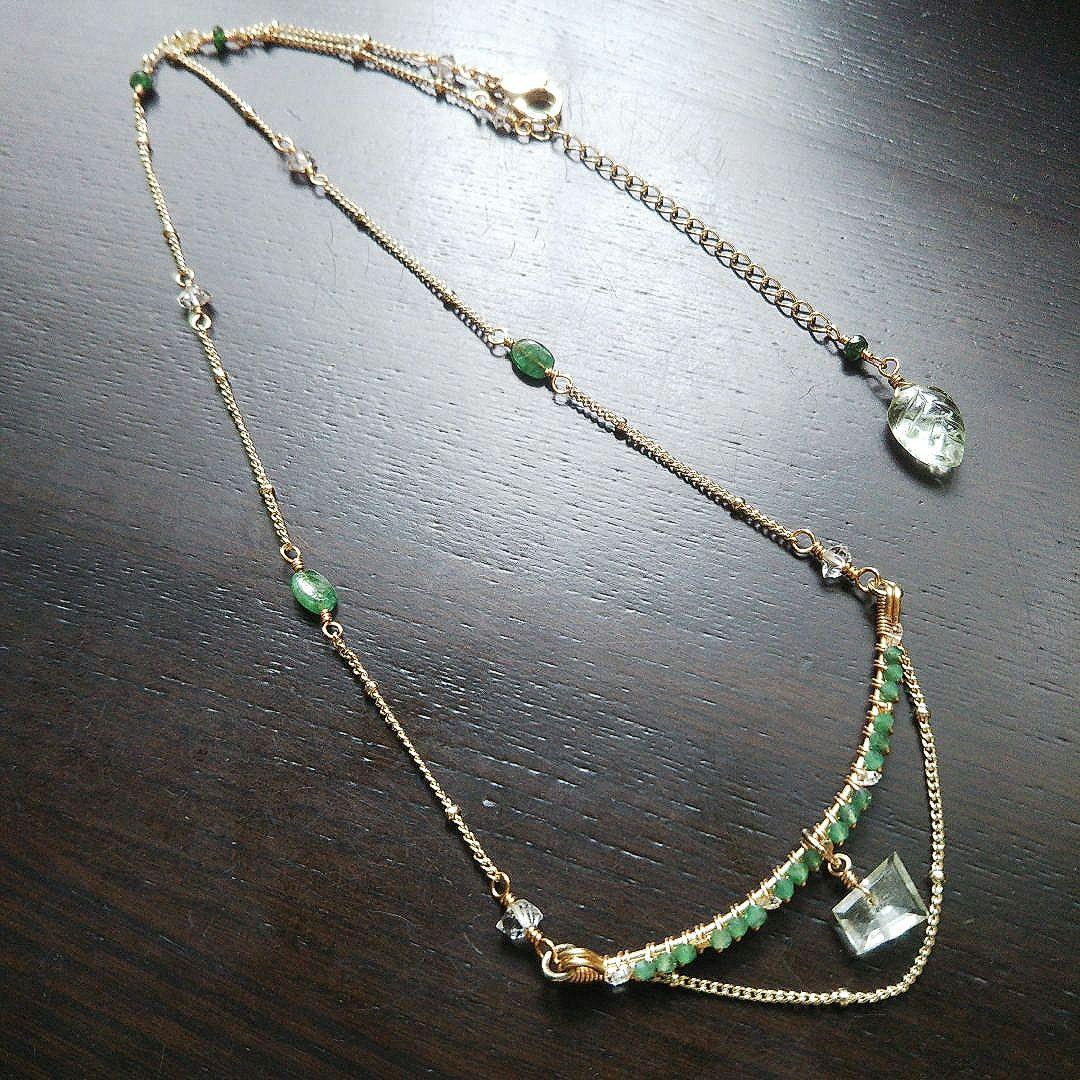 高品質 エメラルド 稀少石 リビアングラス ネックレス 限定品
