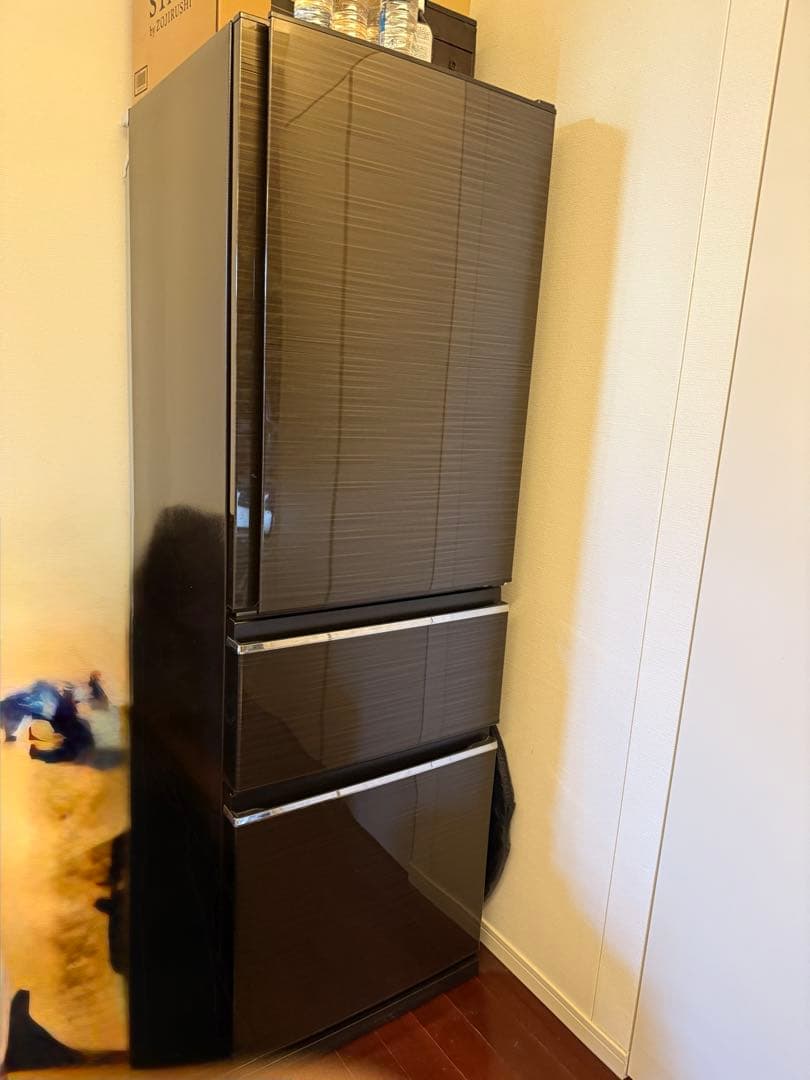 三菱　冷凍冷蔵庫 365L 自動製氷 右開き　MR-CX37D