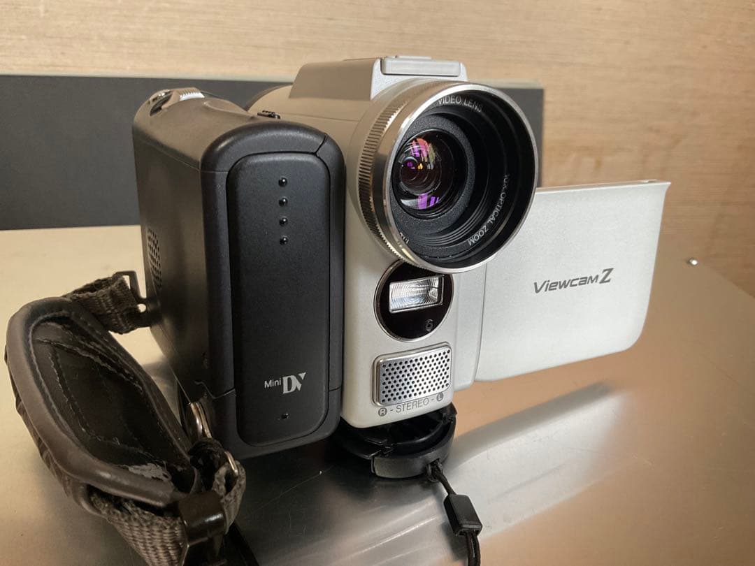 SHARP VL-27-W.   ハンデイカメラorビデオ