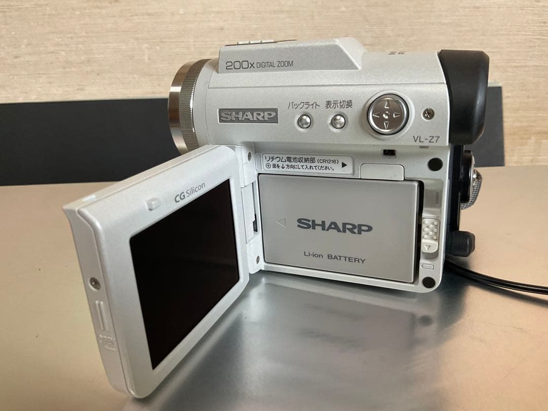 SHARP VL-27-W.   ハンデイカメラorビデオ