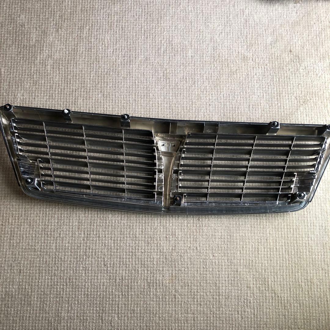 Nissan Y33シーマ　グリル