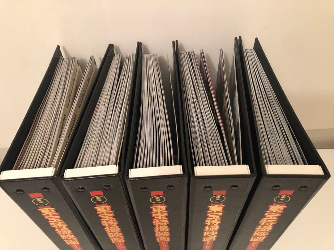 東宝特撮映画DVDコレクション 全65巻セット専用バインダー解説書専用ラック付き