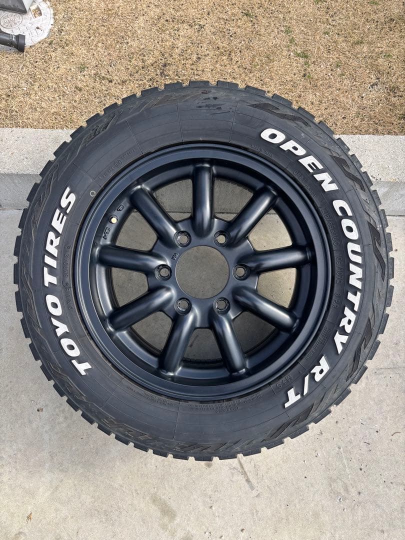 ファブレス　ヴァローネ　MC-9 16インチ 4本セット