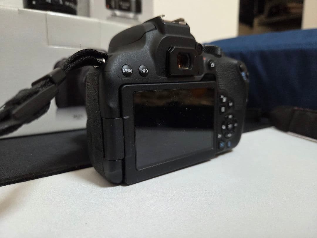 Canon EOS Kiss X9i ダブルズームレンズキット