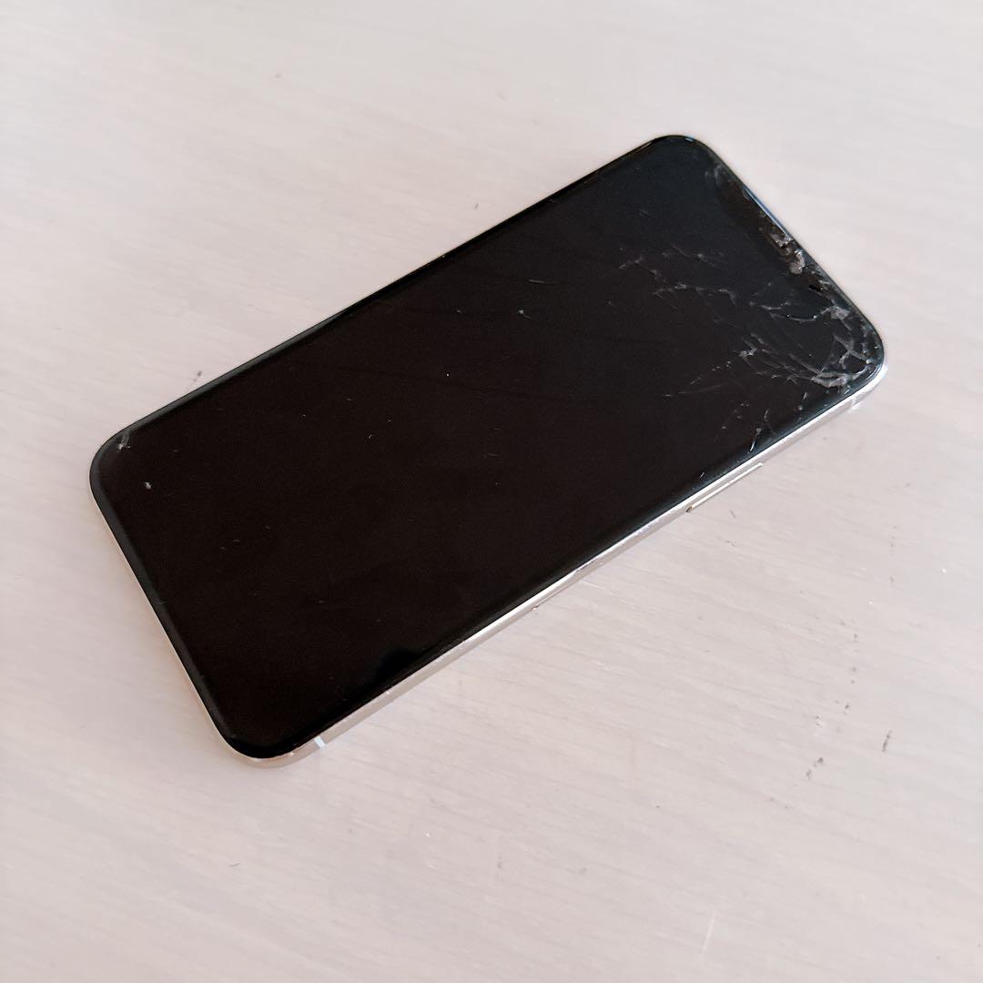 iPhone 11 Pro 本体