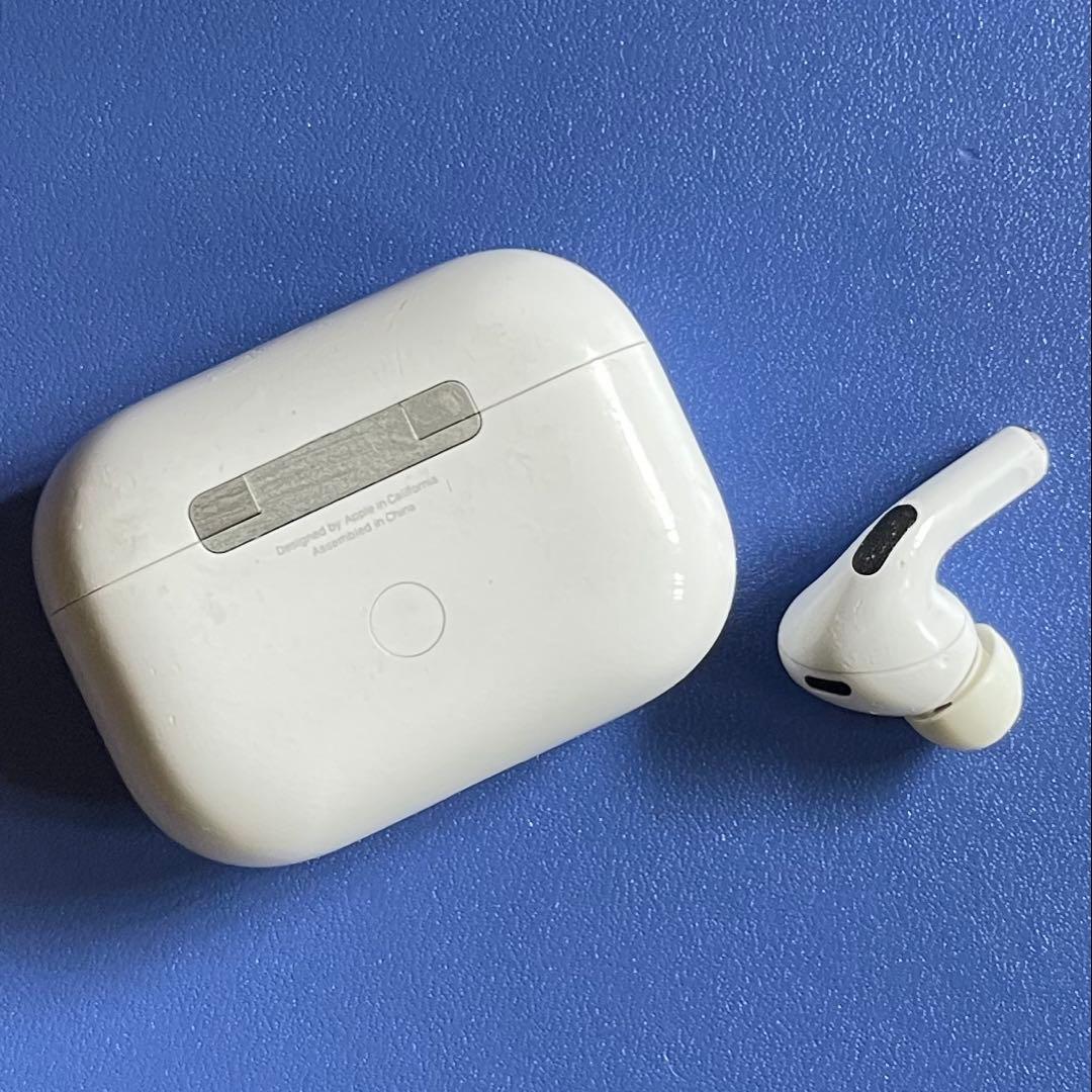シ*ラ様 AirPods pro A3048 第2世代 タイプC 左耳＋ケースの