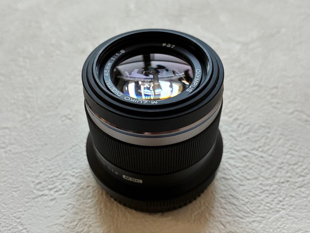 OLYMPUS M.ZUIKO DIGITAL 45mm f1.8 単焦点レンズ