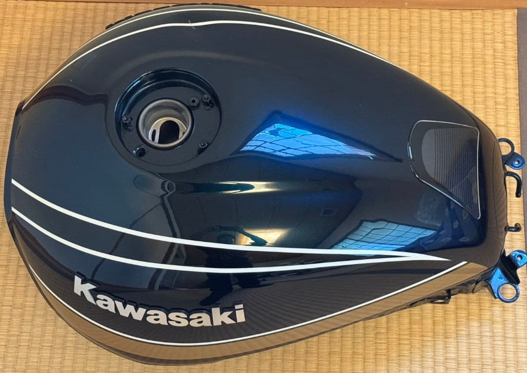 Kawasaki Z900RS 純正タンク キャンディトーンブルー