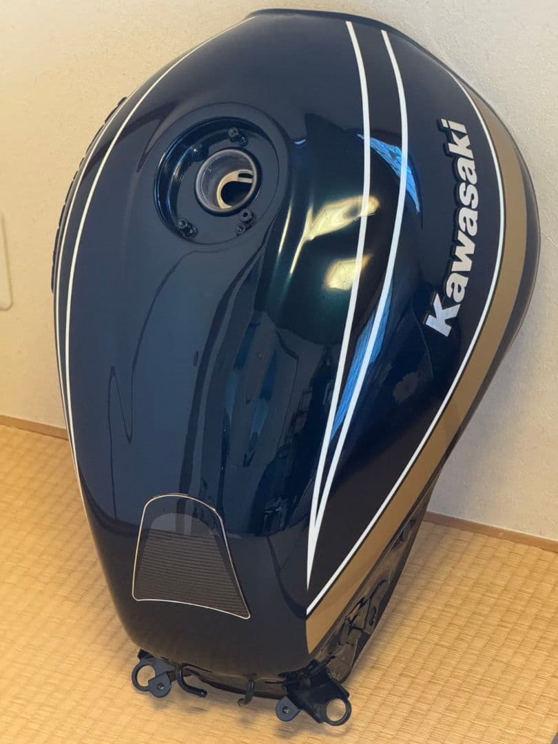 Kawasaki Z900RS 純正タンク キャンディトーンブルー