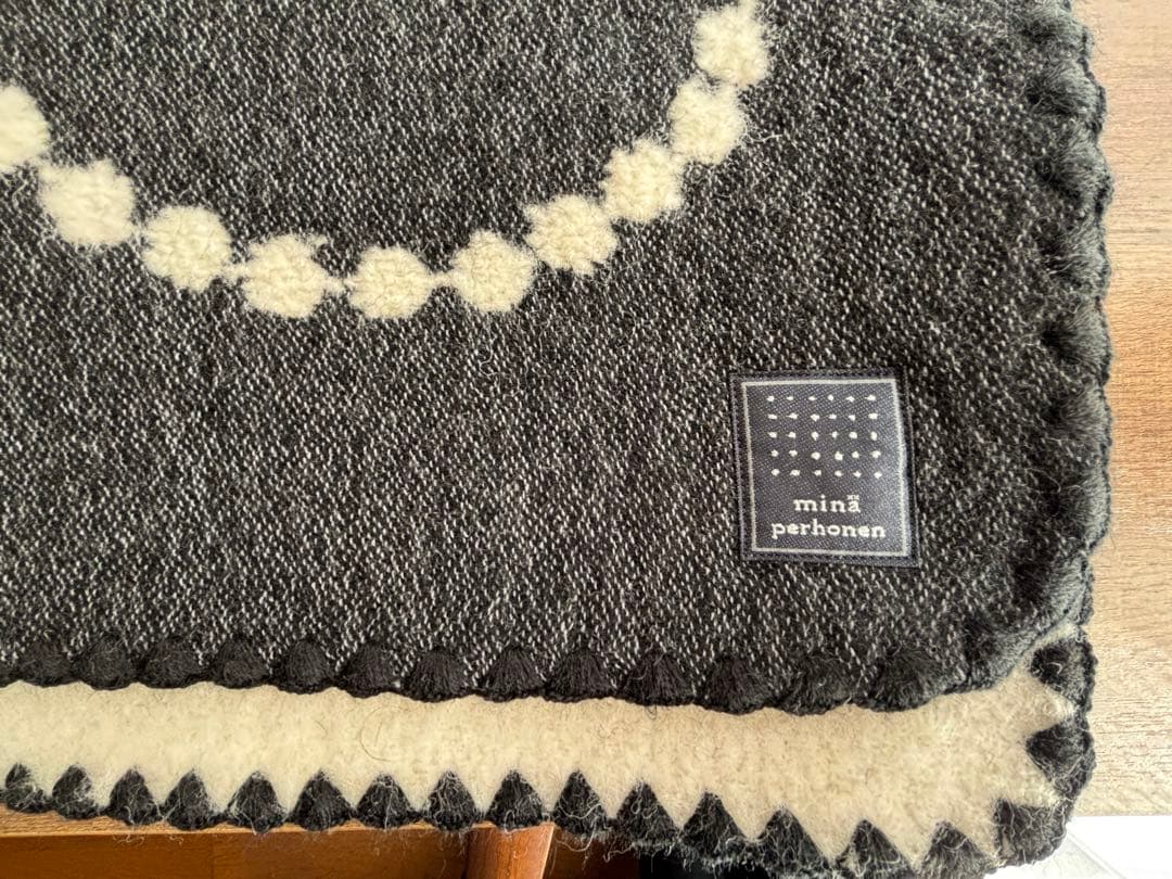 ミナペルホネン　ブランケット　tambourine, Lサイズ, ブラック