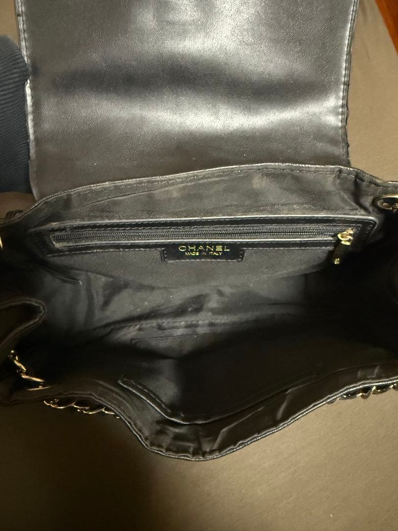 CHANEL ブラック キルティング ショルダーバッグ