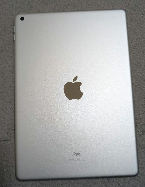 ちゃたジャンクiPad第7世代 32GB シルバー Wi-Fiモデル